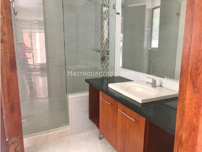 Apartamento de 3 alcobas en venta en Usaquen, Bogotá, 160 m² · foto 15 de 18