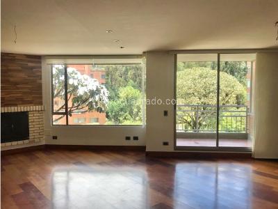 Apartamento de 3 alcobas en venta en Usaquen, Bogotá, 160 m² · foto 2 de 18