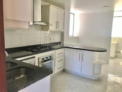 Apartamento de 3 alcobas en venta en Usaquen, Bogotá, 160 m² · foto 6 de 18