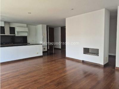 Apartamento de 2 alcobas en venta en El Nogal, Bogotá, 119 m² · foto 2 de 14