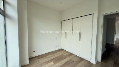Apartamento de 2 alcobas en venta en Chico Norte, Bogotá, 143 m² · foto 11 de 20