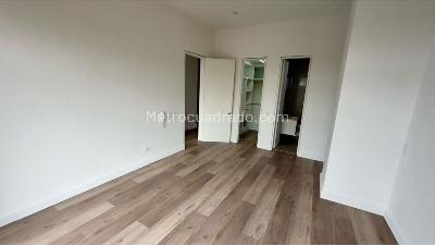 Apartamento de 2 alcobas en venta en Chico Norte, Bogotá, 143 m² · foto 9 de 20