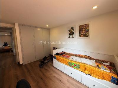 Apartamento de 3 alcobas en venta en La Cabrera, Bogotá, 140 m² · foto 11 de 13