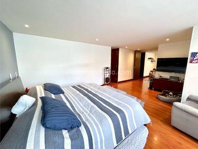 Apartamento de 3 alcobas en venta en Usaquen, Bogotá, 238 m² · foto 10 de 16