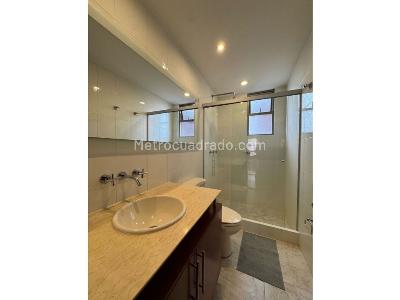 Apartamento de 3 alcobas en venta en Usaquen, Bogotá, 145 m² · foto 10 de 11