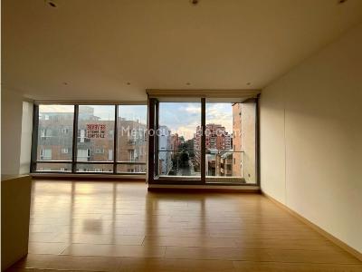 Apartamento de 2 alcobas en venta en Chico Norte, Bogotá, 97 m² · foto 1 de 20