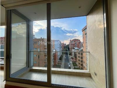 Apartamento de 2 alcobas en venta en Chico Norte, Bogotá, 97 m² · foto 3 de 20