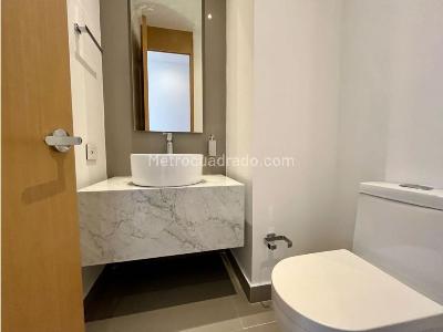 Apartamento de 2 alcobas en venta en Chico Norte, Bogotá, 97 m² · foto 8 de 20