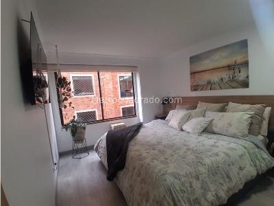 Apartamento de 3 alcobas en venta en Los Rosales, Bogotá, 139 m² · foto 3 de 20