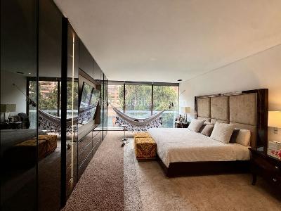 Apartamento de 3 alcobas en venta en Los Rosales, Bogotá, 327 m² · foto 11 de 14
