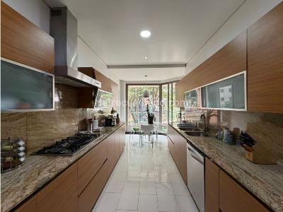 Apartamento de 3 alcobas en venta en Chico Norte, Bogotá, 296 m² · foto 8 de 20