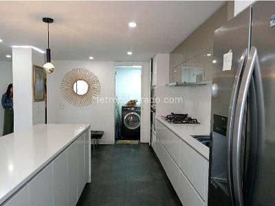 Apartamento de 3 alcobas en venta en Chico Norte, Bogotá, 137 m² · foto 12 de 20