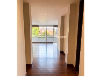 Apartamento de 3 alcobas en venta en Usaquen, Bogotá, 265 m² · foto 4 de 10