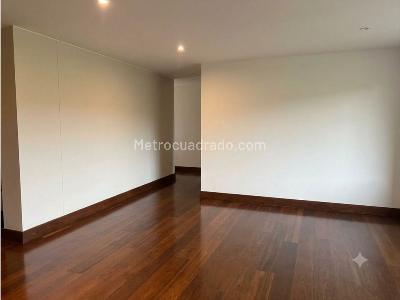 Apartamento de 3 alcobas en venta en Usaquen, Bogotá, 265 m² · foto 5 de 10