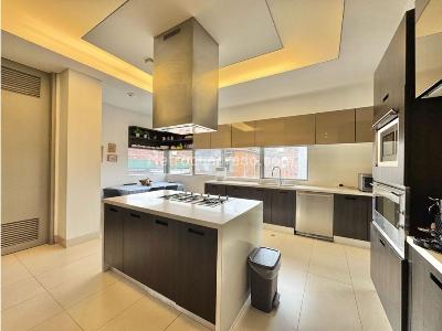 Apartamento de 4 alcobas en venta en Chico Norte, Bogotá, 330 m² · foto 12 de 20