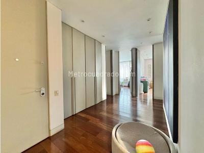 Apartamento de 4 alcobas en venta en Chico Norte, Bogotá, 330 m² · foto 13 de 20