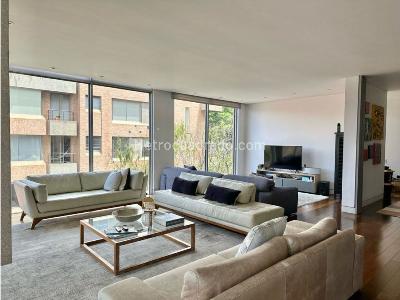 Apartamento de 4 alcobas en venta en Chico Norte, Bogotá, 330 m² · foto 2 de 20