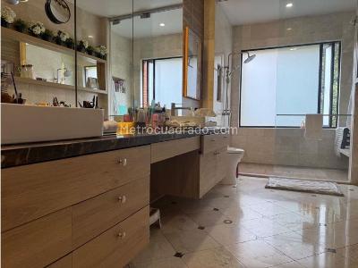 Apartamento de 3 alcobas en venta en Usaquen, Bogotá, 305 m² · foto 14 de 17