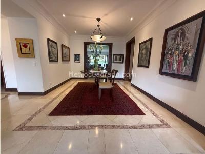 Apartamento de 3 alcobas en venta en Usaquen, Bogotá, 305 m² · foto 2 de 17