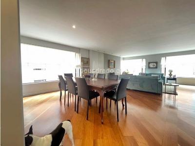 Apartamento de 3 alcobas en venta en Chico Norte, Bogotá, 299 m² · foto 2 de 16