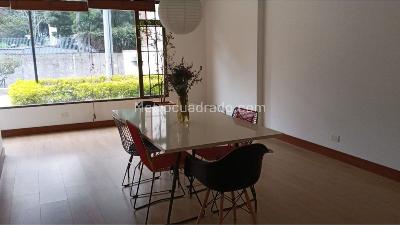 Apartamento de 3 alcobas en venta en La Cabrera, Bogotá, 310 m² · foto 2 de 12