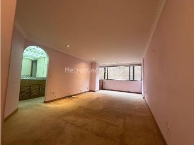 Apartamento de 3 alcobas en venta en La Cabrera, Bogotá, 271 m² · foto 15 de 20