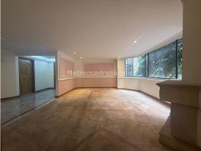 Apartamento de 3 alcobas en venta en La Cabrera, Bogotá, 271 m² · foto 5 de 20