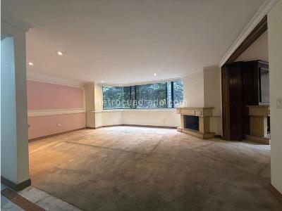 Apartamento de 3 alcobas en venta en La Cabrera, Bogotá, 271 m² · foto 9 de 20