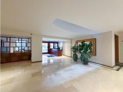 Apartamento de 3 alcobas en venta en Usaquen, Bogotá, 188 m² · foto 7 de 16