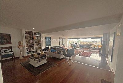 Apartamento de 3 alcobas en venta en Chico Norte, Bogotá, 176 m² · foto 1 de 14