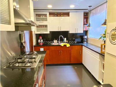 Apartamento de 2 alcobas en venta en Chico Norte, Bogotá, 165 m² · foto 7 de 20