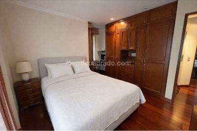 Apartamento de 3 alcobas en venta en Los Rosales, Bogotá, 200 m² · foto 6 de 10