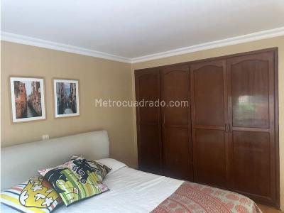 Apartamento de 3 alcobas en venta en Chico Norte, Bogotá, 188 m² · foto 11 de 17