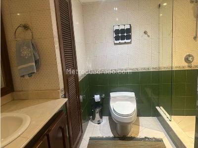 Apartamento de 3 alcobas en venta en Chico Norte, Bogotá, 188 m² · foto 12 de 17