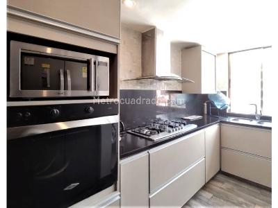 Apartamento de 3 alcobas en venta en Chico Norte, Bogotá, 145 m² · foto 10 de 20