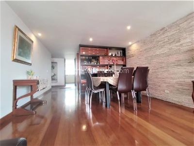 Apartamento de 3 alcobas en venta en Chico Norte, Bogotá, 145 m² · foto 2 de 20