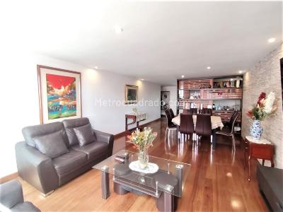 Apartamento de 3 alcobas en venta en Chico Norte, Bogotá, 145 m² · foto 4 de 20
