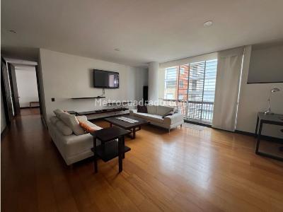 Apartamento de 2 alcobas en venta en Chico Norte, Bogotá, 115 m² · foto 2 de 11