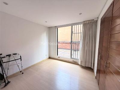 Apartamento de 3 alcobas en venta en Chico Virrey, Bogotá, 111 m² · foto 14 de 18