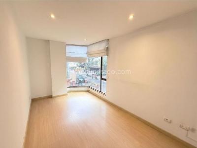 Apartamento de 3 alcobas en venta en Chico Virrey, Bogotá, 111 m² · foto 2 de 18