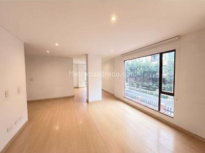 Apartamento de 3 alcobas en venta en Chico Virrey, Bogotá, 111 m² · foto 3 de 18