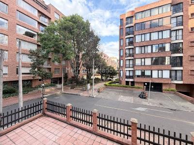 Apartamento de 3 alcobas en venta en Chico Virrey, Bogotá, 111 m² · foto 5 de 18