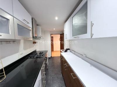 Apartamento de 3 alcobas en venta en Chico Virrey, Bogotá, 111 m² · foto 8 de 18