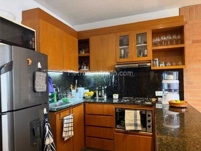 Apartamento de 1 alcoba en venta en Chico Norte, Bogotá, 70 m² · foto 9 de 20