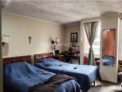 Apartamento de 2 alcobas en venta en Chico Norte, Bogotá, 80 m² · foto 19 de 20