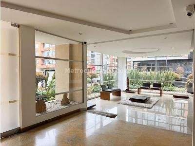 Apartamento de 1 alcoba en venta en Chico Norte, Bogotá, 50 m² · foto 8 de 10