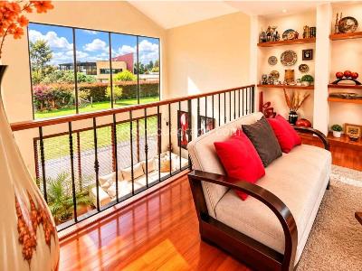 Casa de 4 alcobas en arriendo en Guaymaral, Bogotá, 311 m² · foto 12 de 20