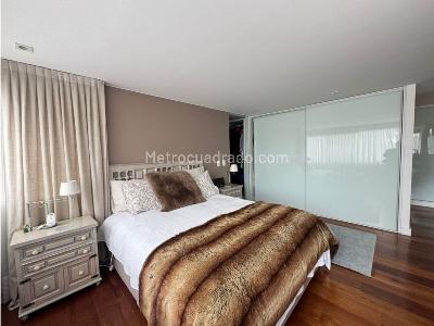 Apartamento de 3 alcobas en venta en Los Rosales, Bogotá, 205 m² · foto 13 de 20
