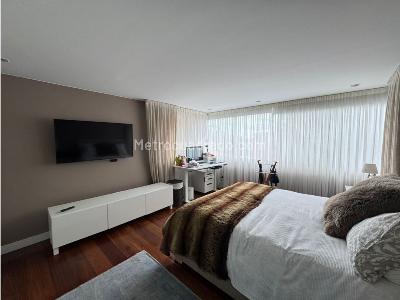 Apartamento de 3 alcobas en venta en Los Rosales, Bogotá, 205 m² · foto 15 de 20
