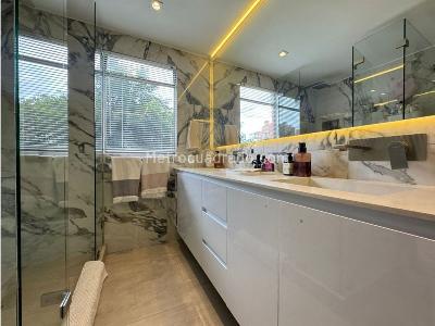 Apartamento de 3 alcobas en venta en Los Rosales, Bogotá, 205 m² · foto 16 de 20